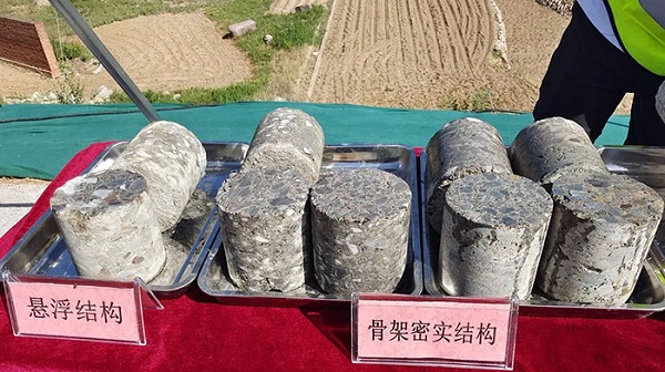 inspect-asphalt-mixing-technology-hexin-expressway_4